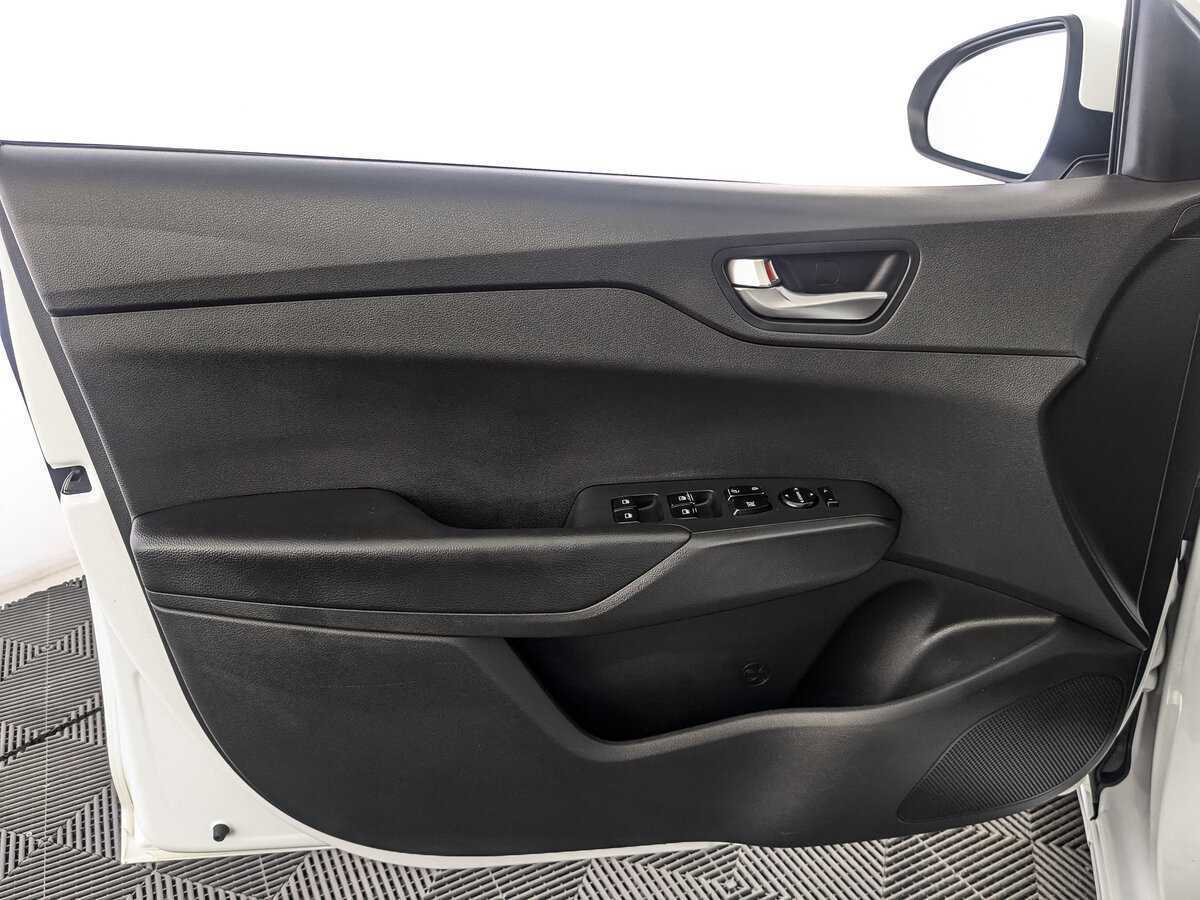 Hyundai Solaris б/у, 2020, Автоматическая. Фото: #13