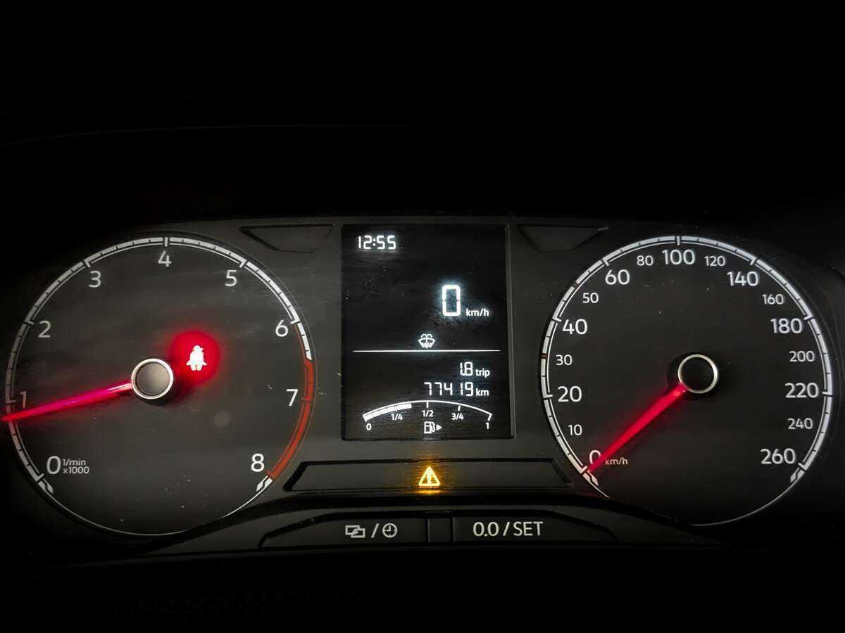 Volkswagen Polo б/у, 2020, Механическая. Фото: #11