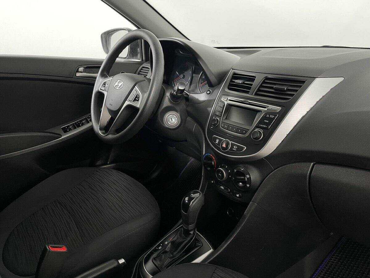 Hyundai Solaris б/у, 2015, Автоматическая. Фото: #8