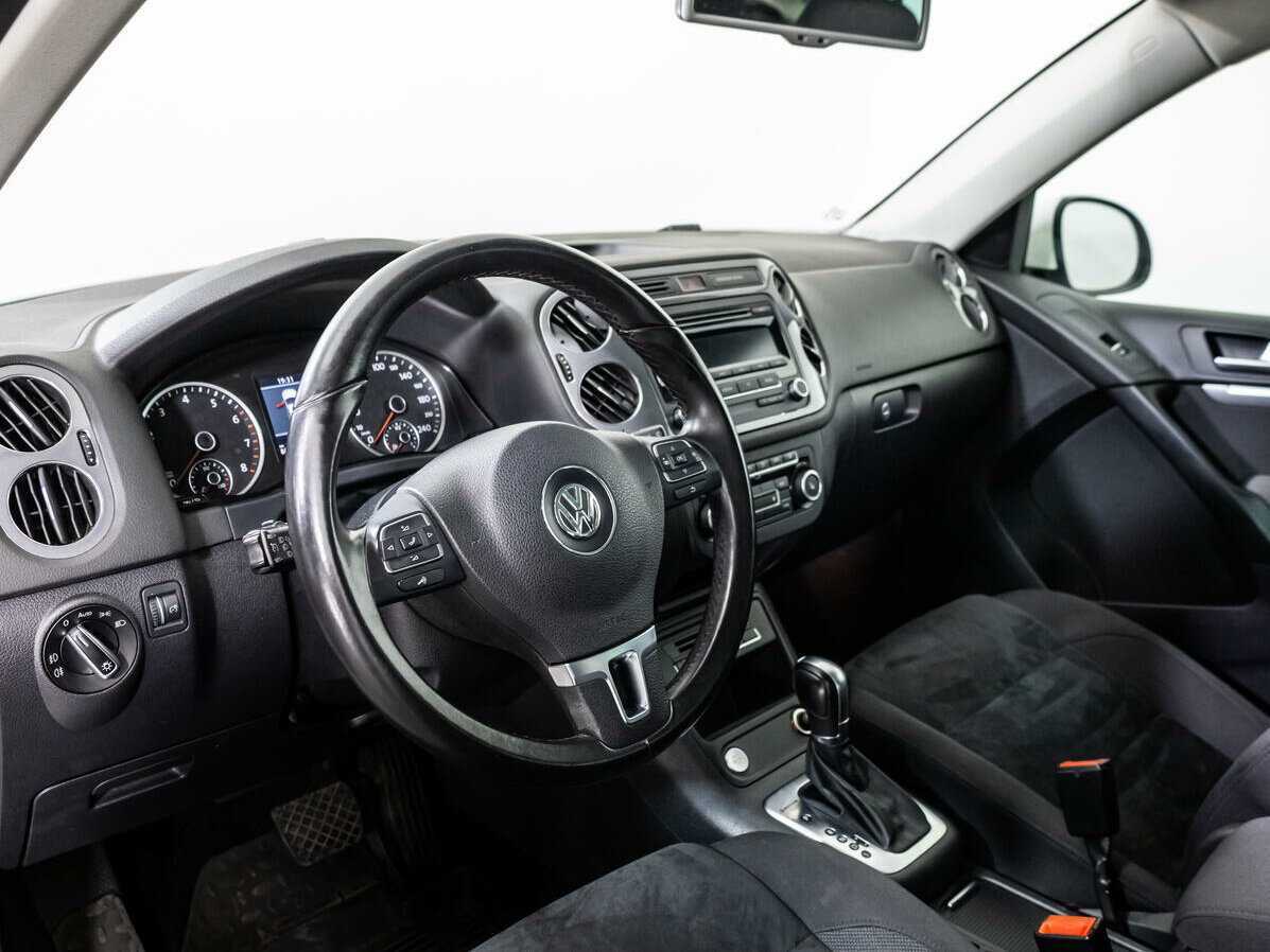 Volkswagen Tiguan б/у, 2012, Автоматическая. Фото: #8