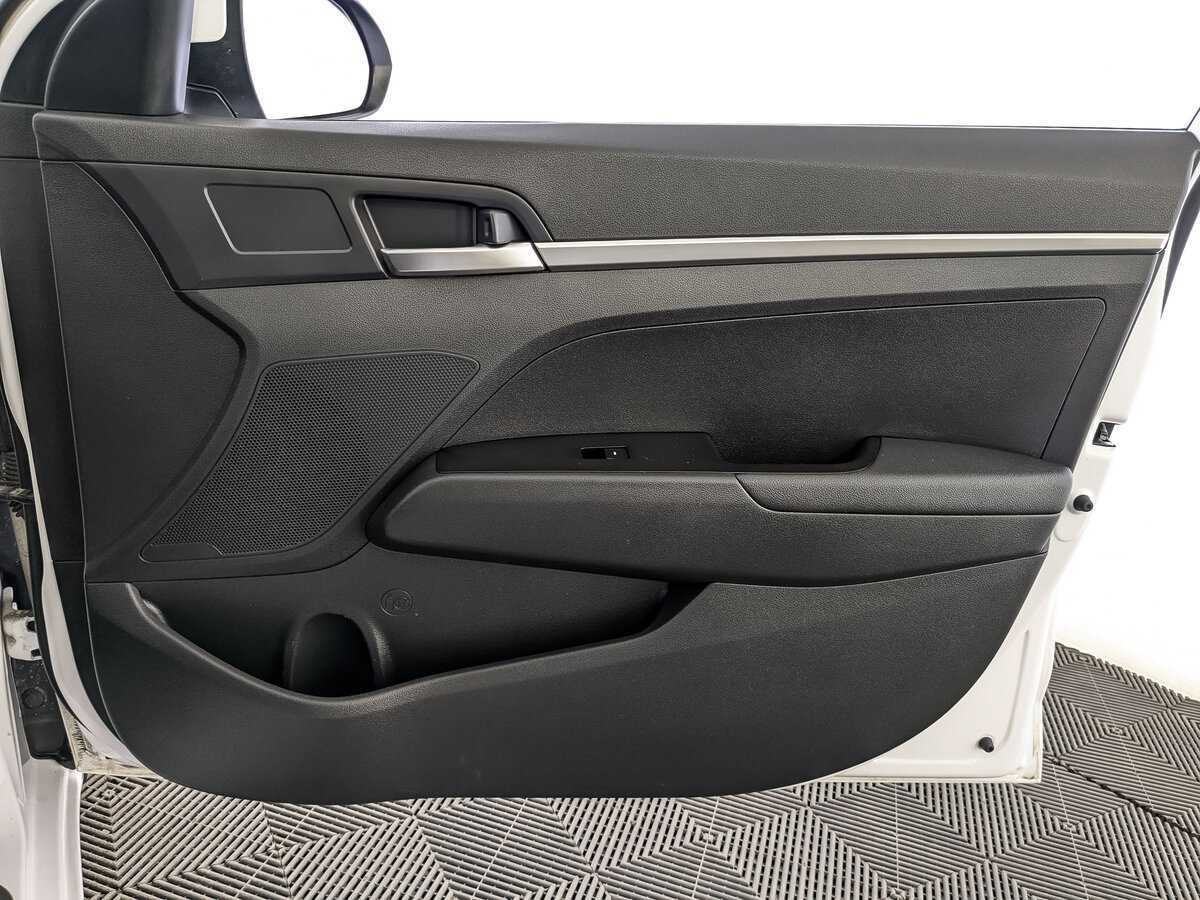 Hyundai Elantra б/у, 2019, Автоматическая. Фото: #21