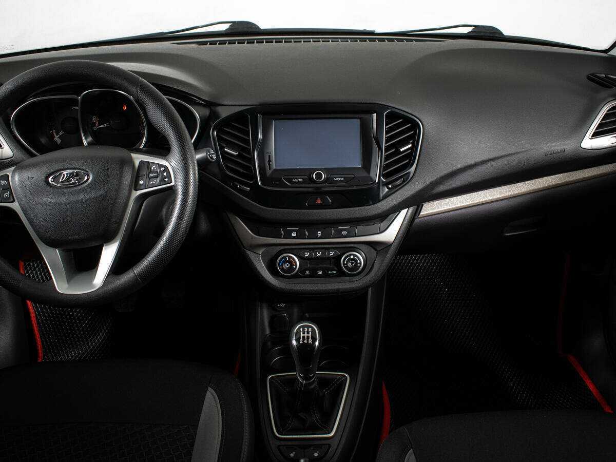 Lada (ВАЗ) Vesta б/у, 2018, Механическая. Фото: #9