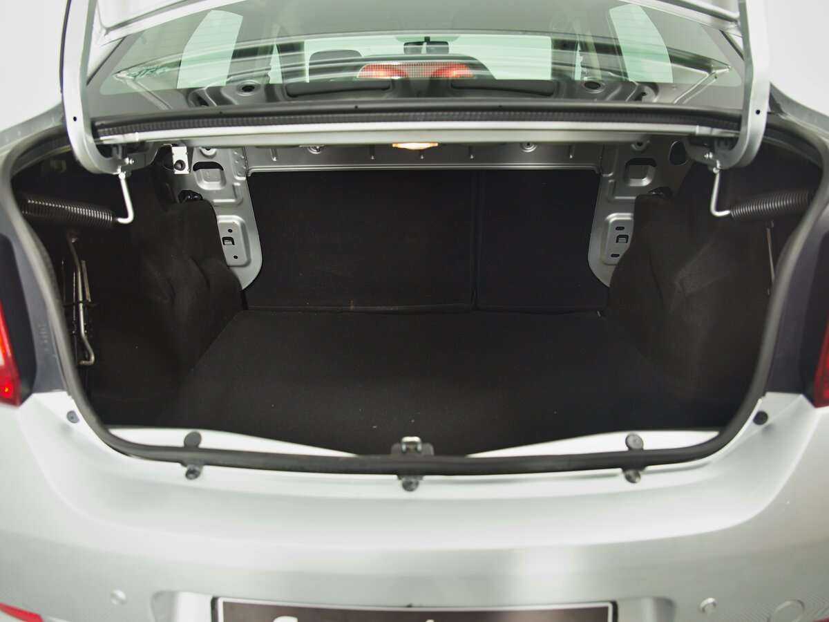 Renault Logan б/у, 2015, Автоматическая. Фото: #17