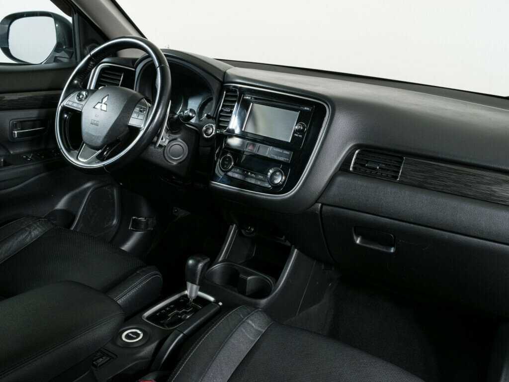 Mitsubishi Outlander б/у, 2015, Вариатор. Фото: #7