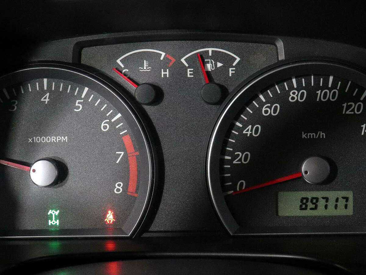 Suzuki Jimny б/у, 2013, Механическая. Фото: #8