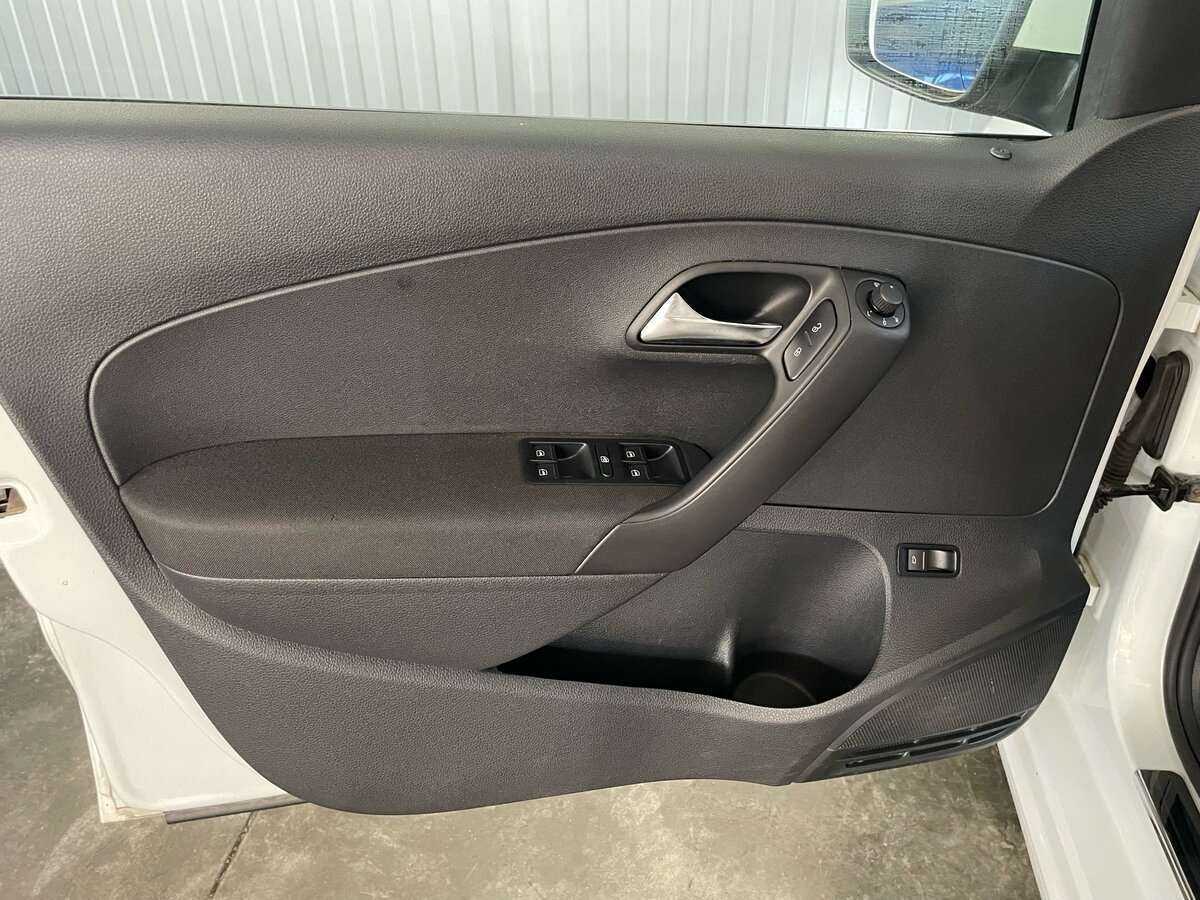 Volkswagen Polo б/у, 2018, Автоматическая. Фото: #16