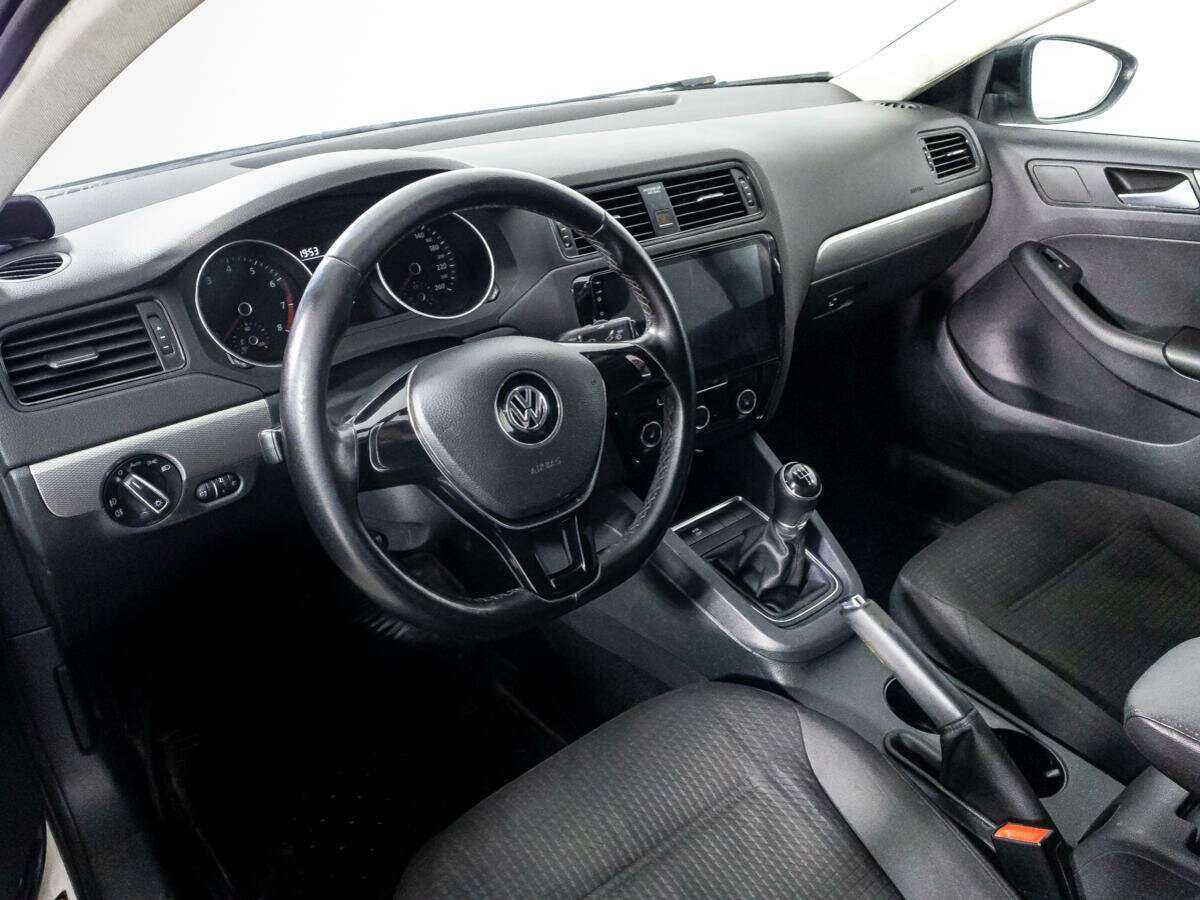 Volkswagen Jetta б/у, 2015, Механическая. Фото: #10