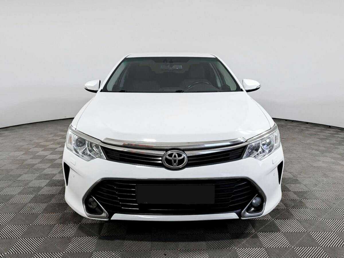Toyota Camry б/у, 2015, Автоматическая. Фото: #1