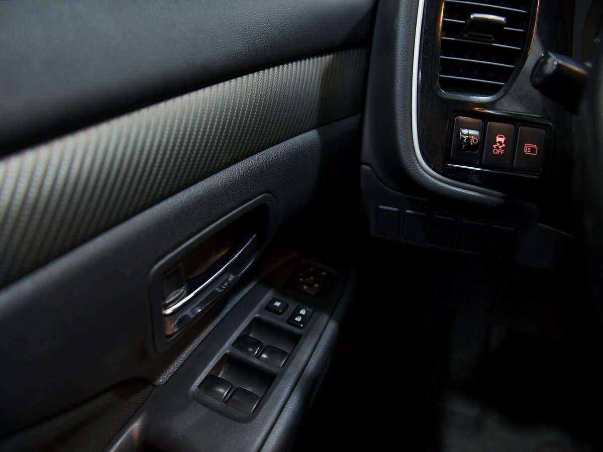 Mitsubishi Outlander б/у, 2013, Вариатор. Фото: #9