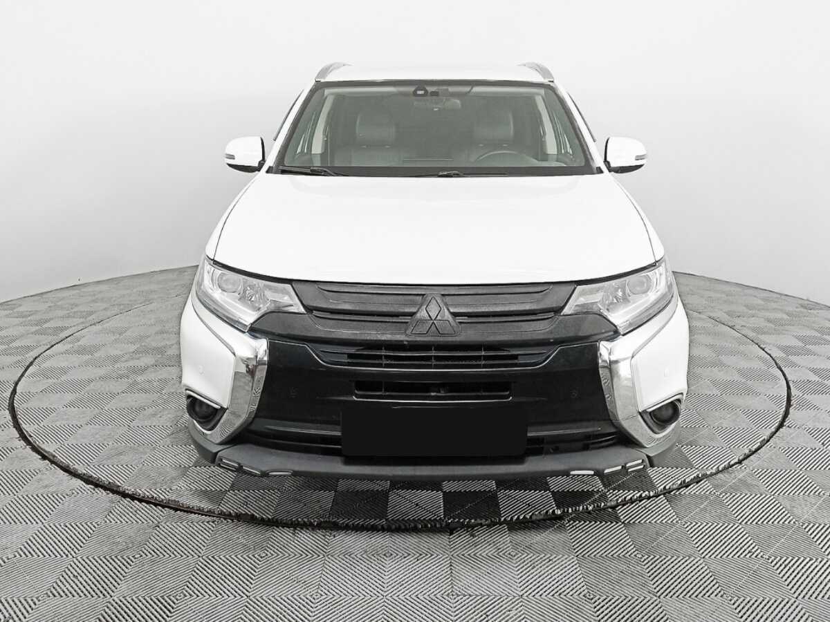 Mitsubishi Outlander б/у, 2018, Вариатор. Фото: #1