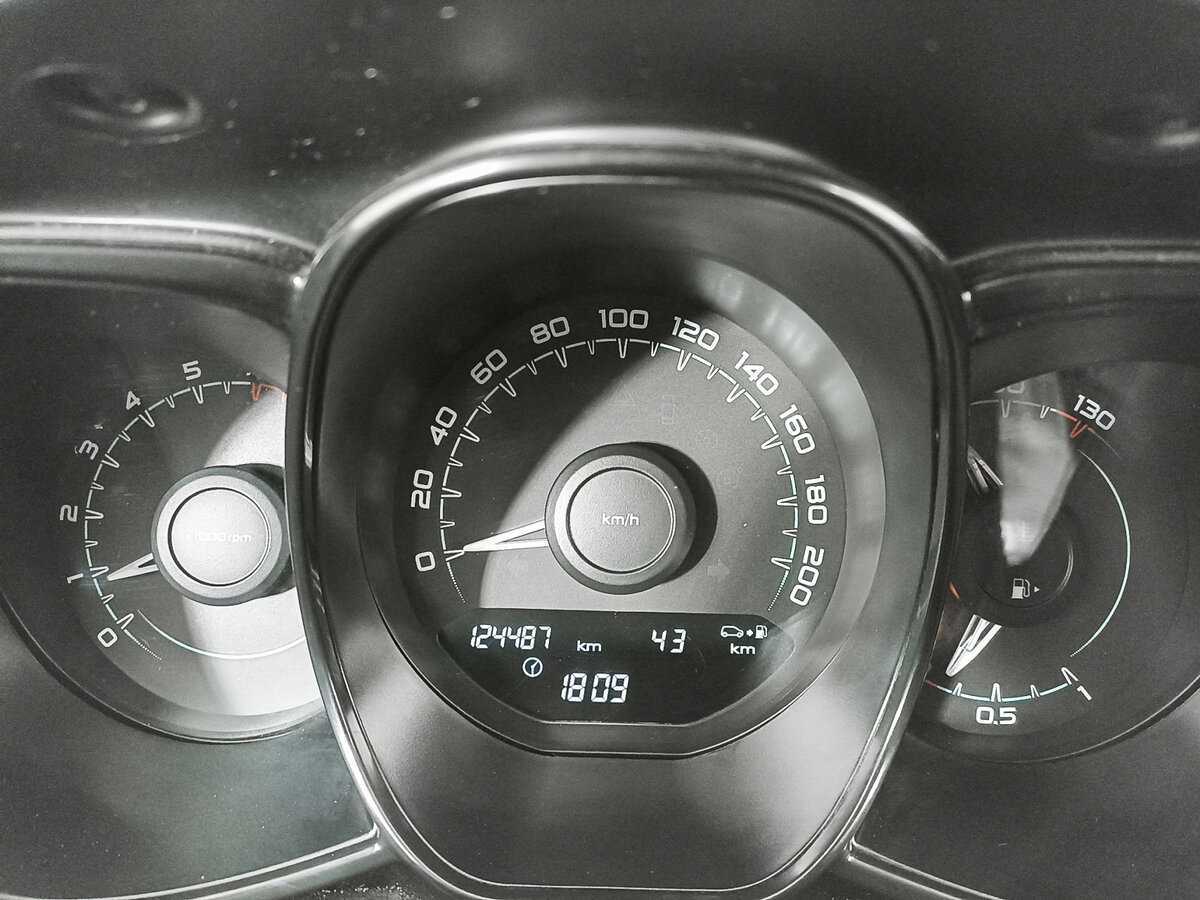 Lada (ВАЗ) Vesta б/у, 2017, Механическая. Фото: #10