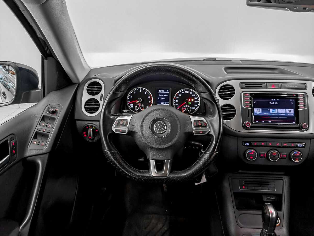 Volkswagen Tiguan б/у, 2016, Автоматическая. Фото: #18