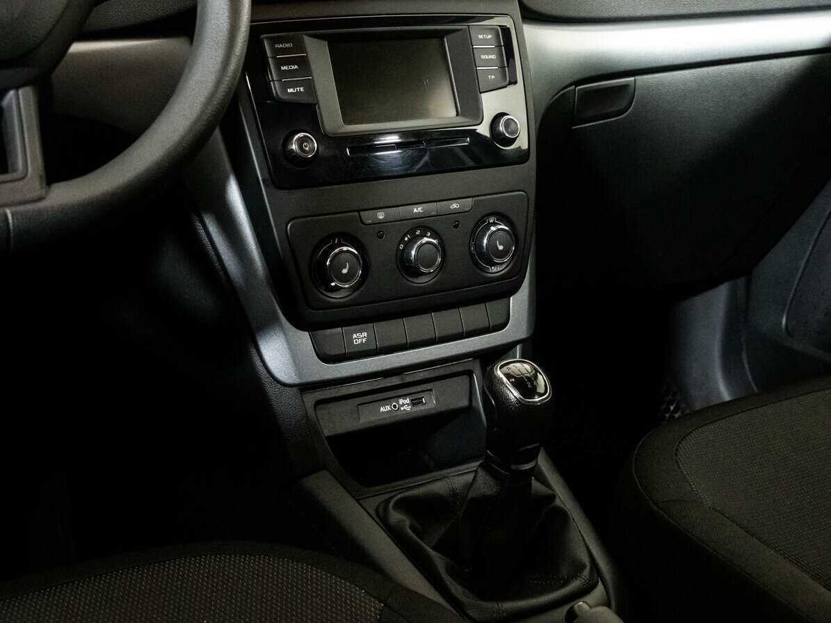 Skoda Yeti б/у, 2017, Механическая. Фото: #11