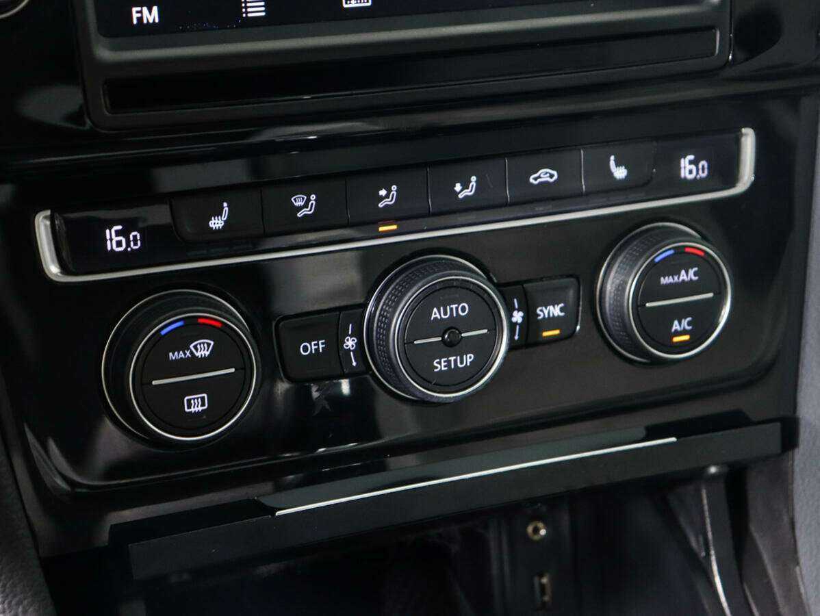 Volkswagen Golf б/у, 2013, Роботизированная. Фото: #15