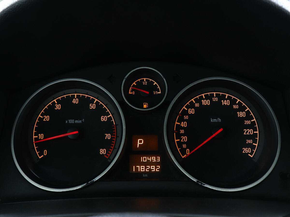 Opel Astra б/у, 2012, Автоматическая. Фото: #6