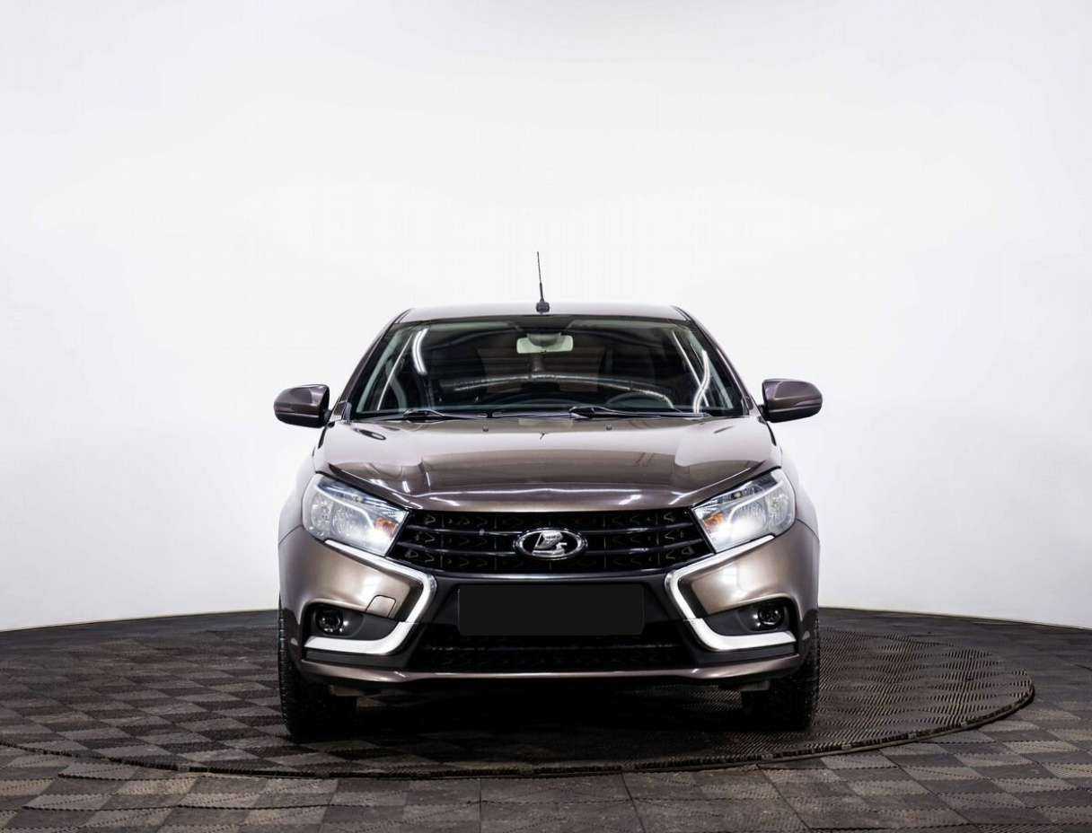 Lada (ВАЗ) Vesta б/у, 2018, Механическая. Фото: #1