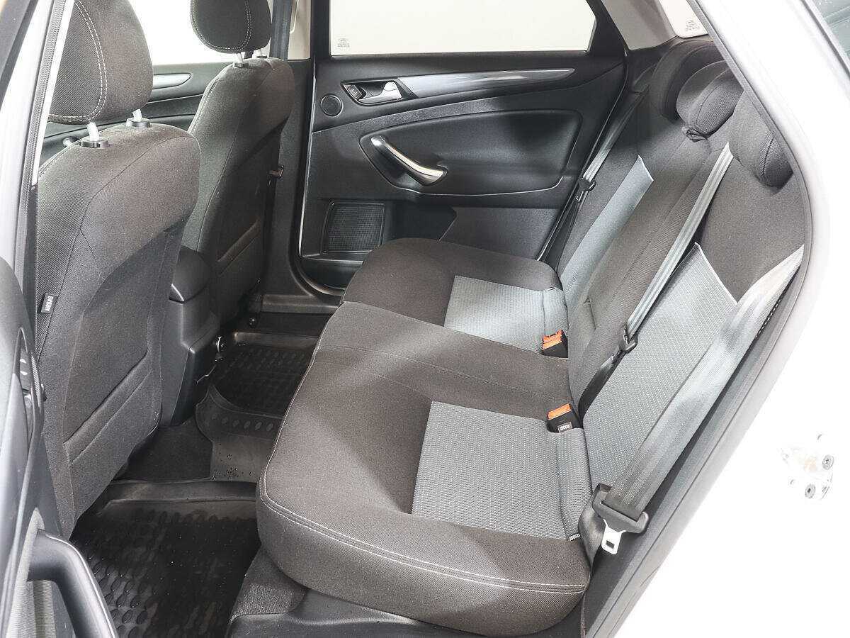 Ford Mondeo б/у, 2013, Механическая. Фото: #9