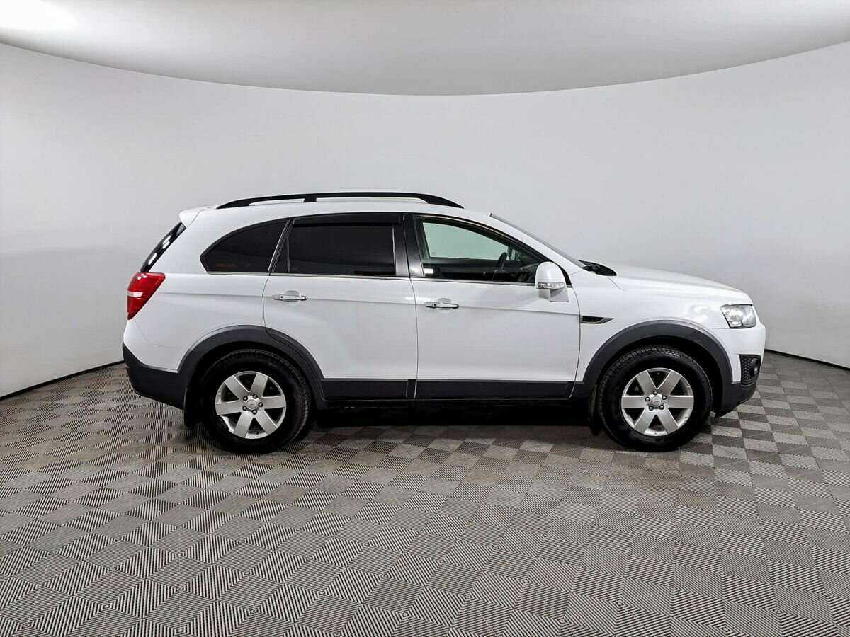 Chevrolet Captiva б/у, 2014, Автоматическая. Фото: #3