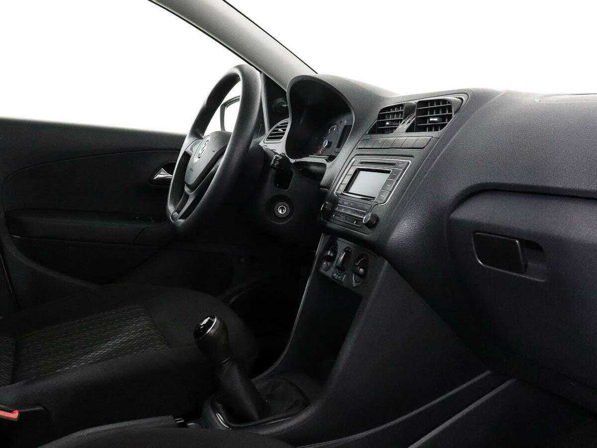 Volkswagen Polo б/у, 2015, Механическая. Фото: #5