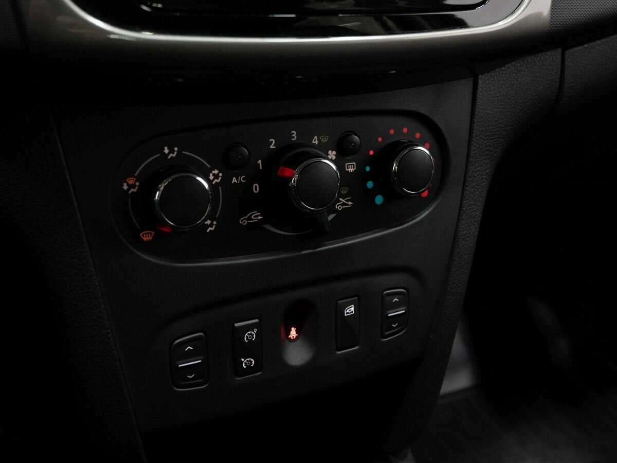 Renault Logan б/у, 2018, Механическая. Фото: #21