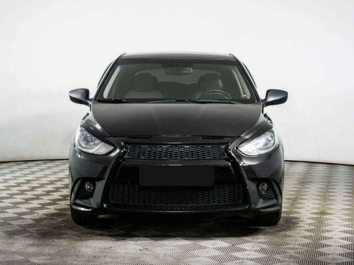 Hyundai Solaris б/у, 2012, Механическая. Фото: #1