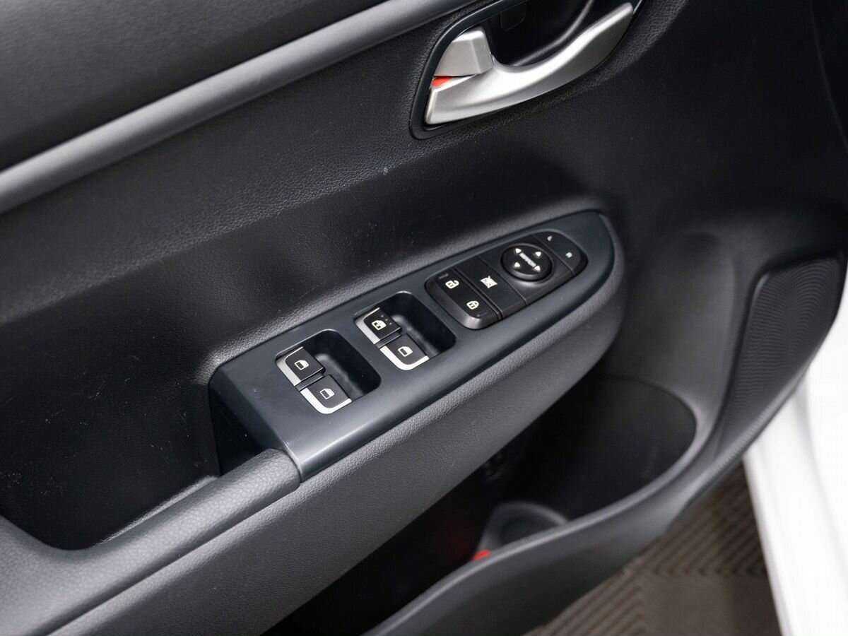 Kia Rio б/у, 2022, Механическая. Фото: #16