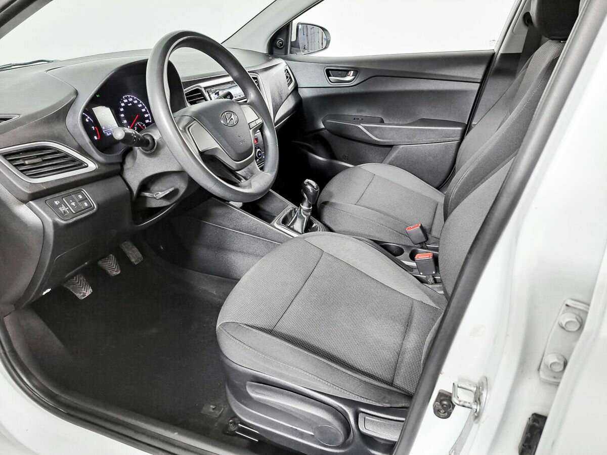 Hyundai Solaris б/у, 2017, Механическая. Фото: #13