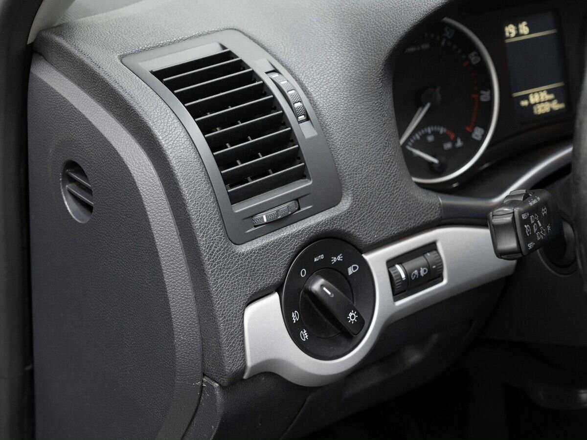 Skoda Octavia б/у, 2012, Механическая. Фото: #15