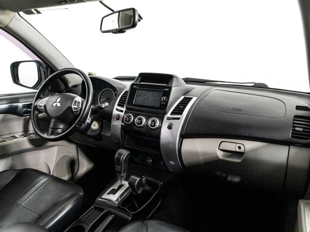 Mitsubishi Pajero Sport б/у, 2014, Автоматическая. Фото: #8