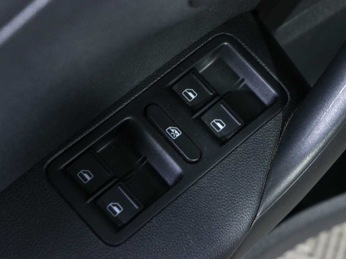 Volkswagen Polo б/у, 2019, Роботизированная. Фото: #15