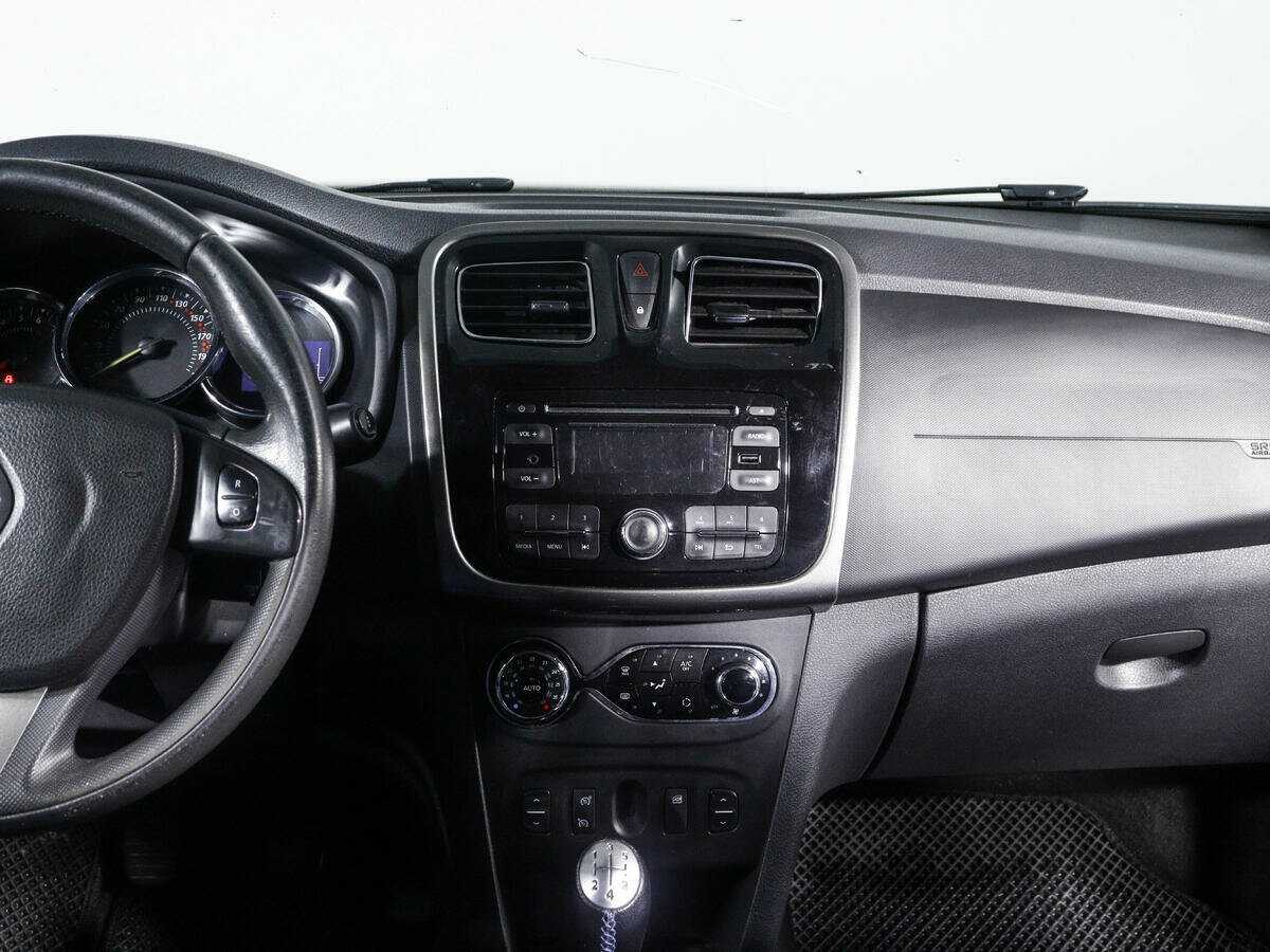 Renault Sandero б/у, 2015, Механическая. Фото: #10