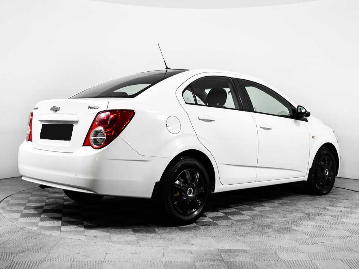 Chevrolet Aveo б/у, 2014, Механическая. Фото: #3