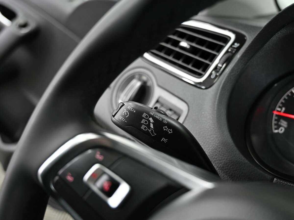 Volkswagen Polo б/у, 2019, Автоматическая. Фото: #6