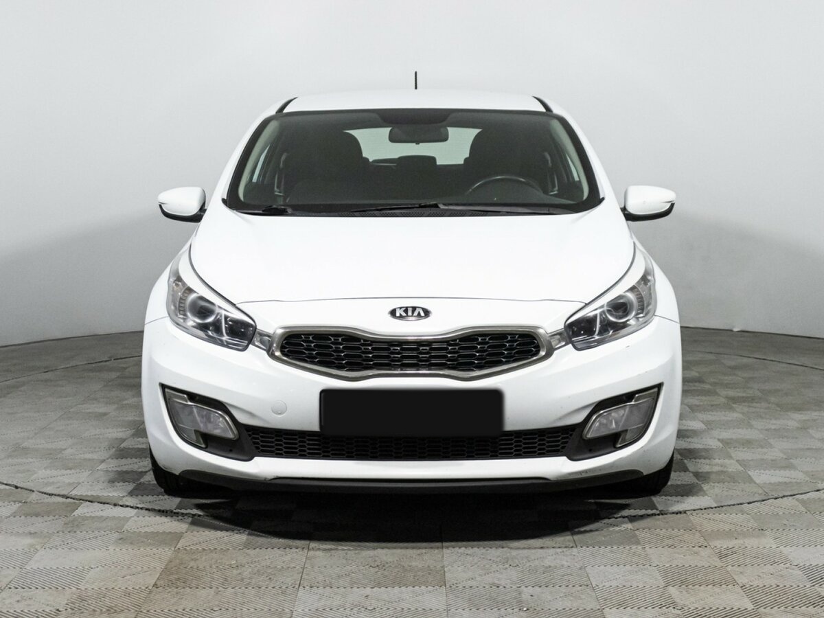 Kia Ceed б/у, 2013, Механическая. Фото: #1