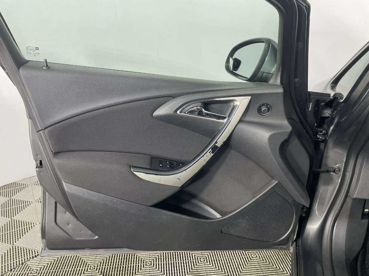 Opel Astra б/у, 2012, Автоматическая. Фото: #7