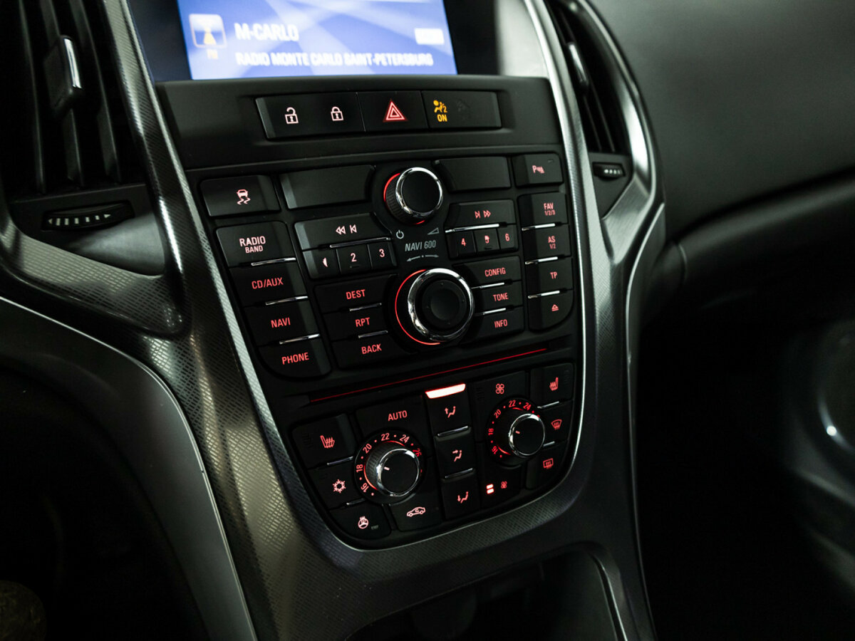 Opel Astra б/у, 2012, Автоматическая. Фото: #16