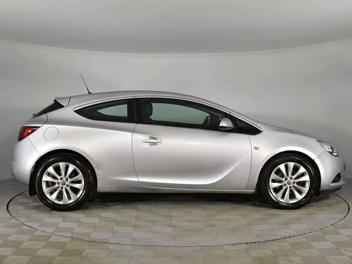 Opel Astra б/у, 2013, Автоматическая. Фото: #4