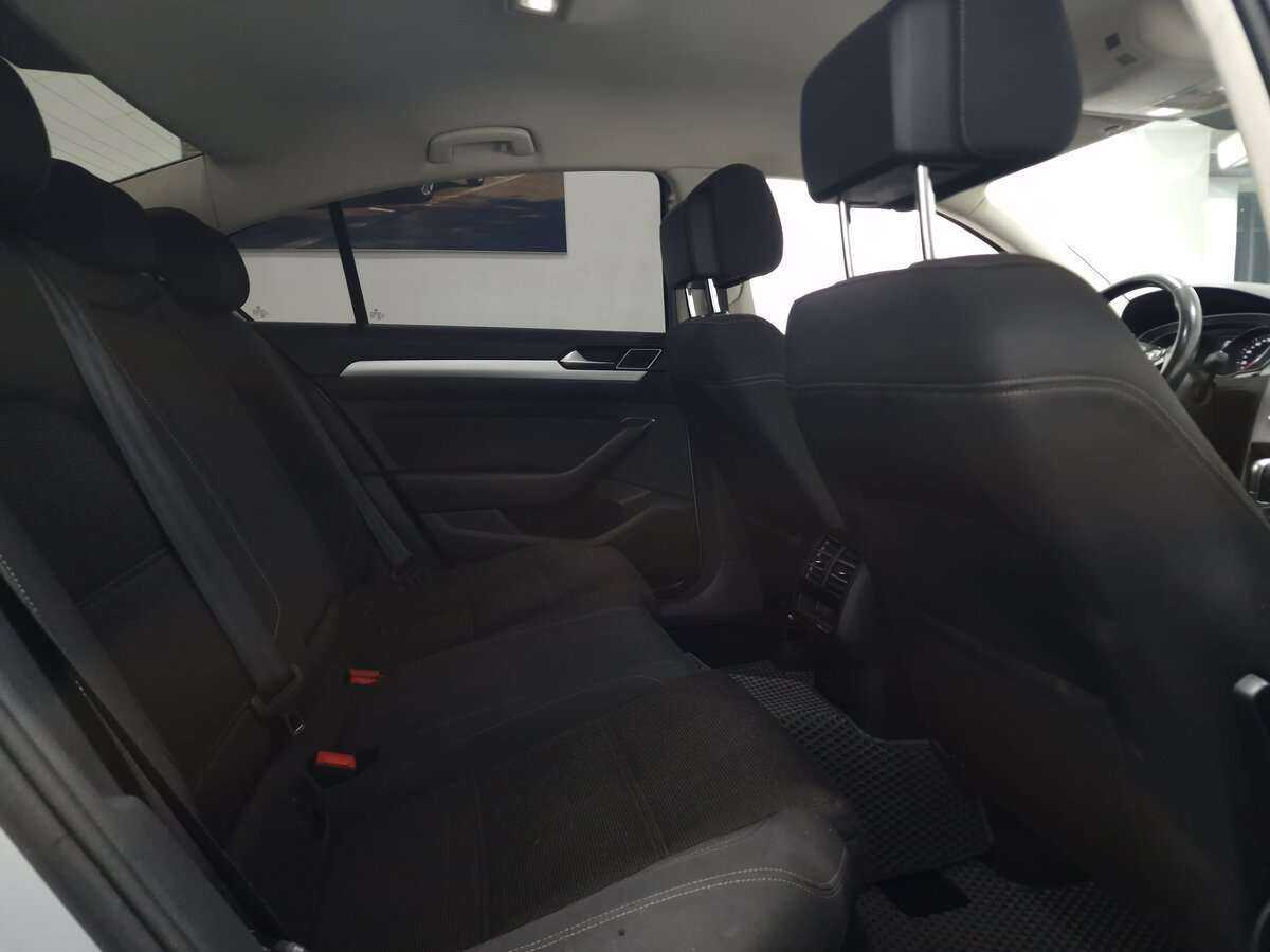 Volkswagen Passat б/у, 2015, Роботизированная. Фото: #16