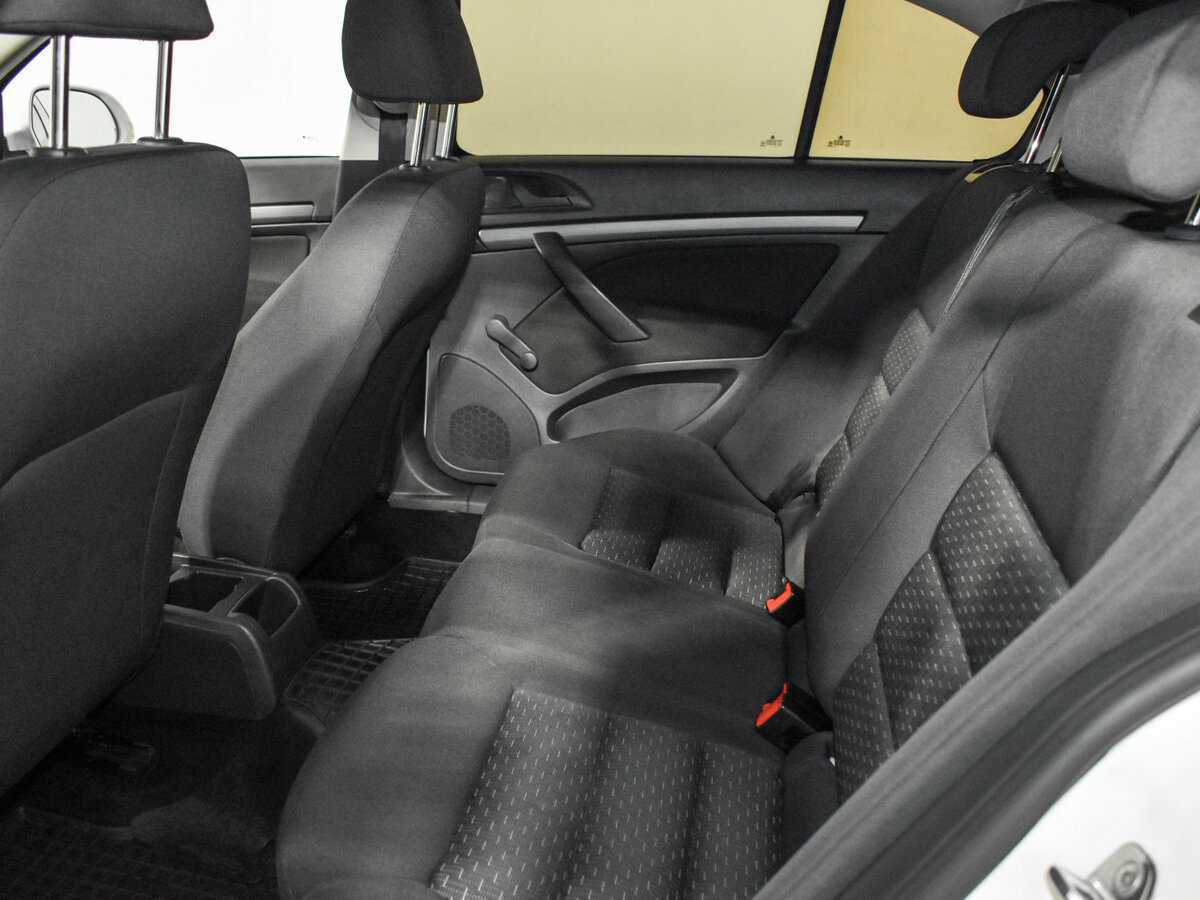 Skoda Octavia б/у, 2012, Механическая. Фото: #9