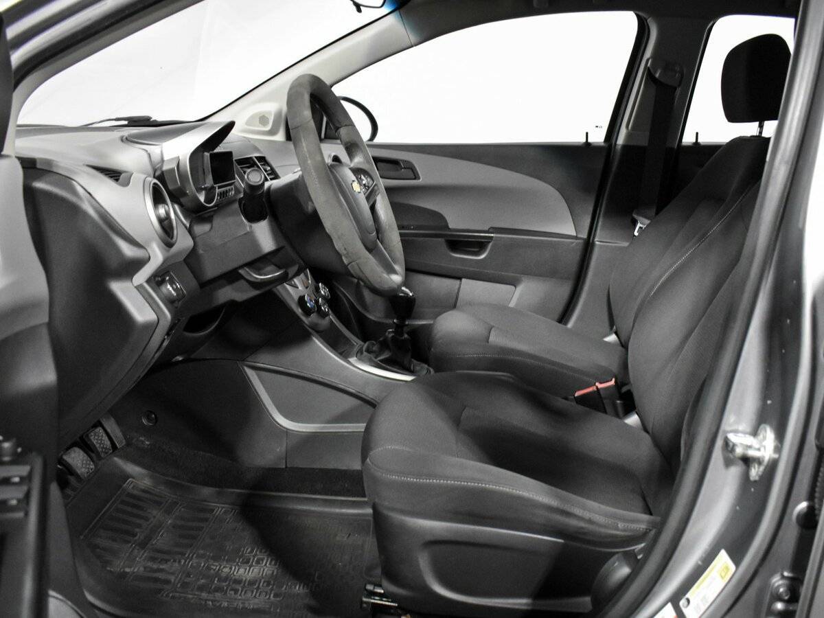 Chevrolet Aveo б/у, 2012, Механическая. Фото: #9