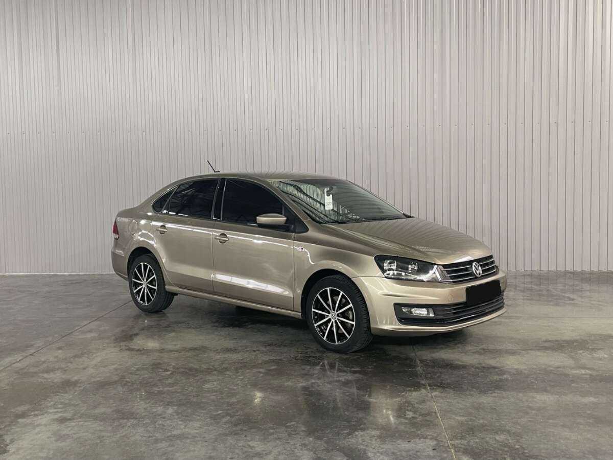 Volkswagen Polo б/у, 2017, Автоматическая. Фото: #2