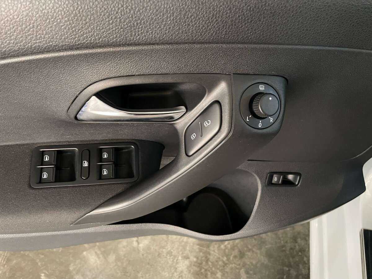 Volkswagen Polo б/у, 2018, Автоматическая. Фото: #17
