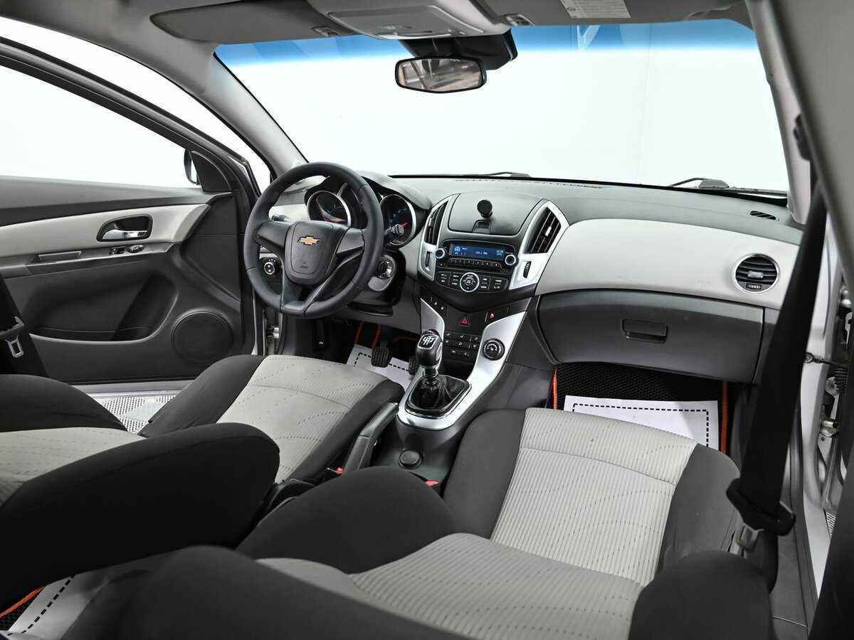 Chevrolet Cruze б/у, 2013, Механическая. Фото: #6