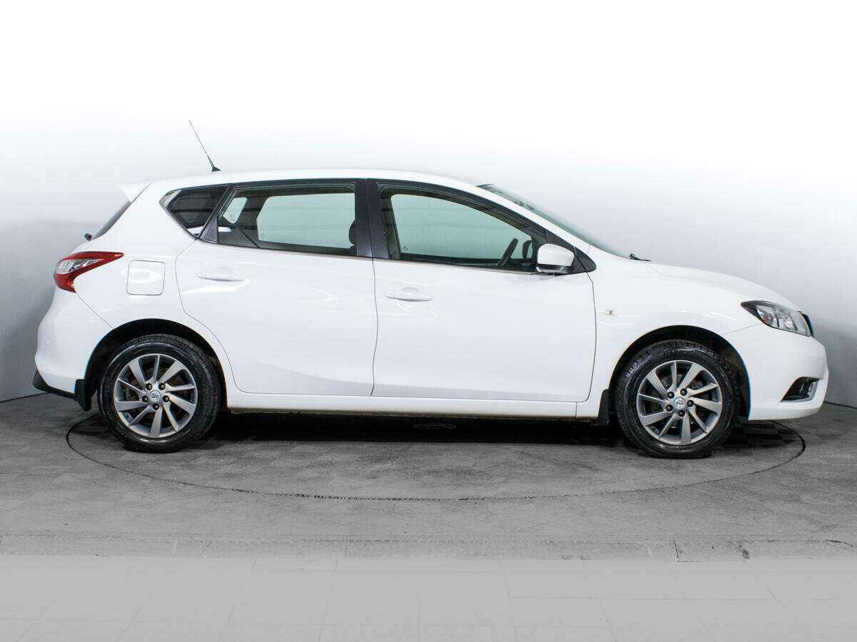 Nissan Tiida б/у, 2015, Вариатор. Фото: #3