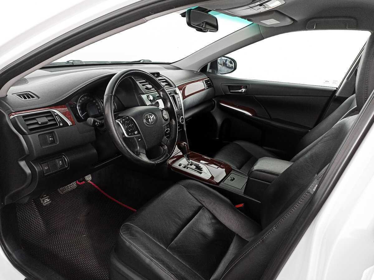 Toyota Camry б/у, 2014, Автоматическая. Фото: #11