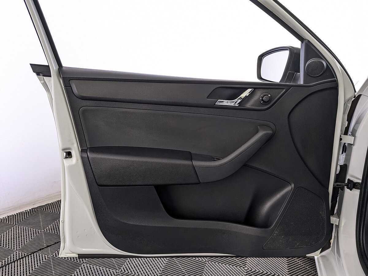 Skoda Rapid б/у, 2017, Механическая. Фото: #18