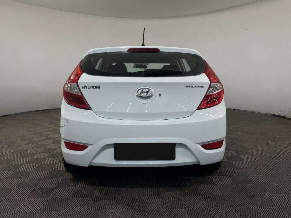 Hyundai Solaris б/у, 2012, Механическая. Фото: #2