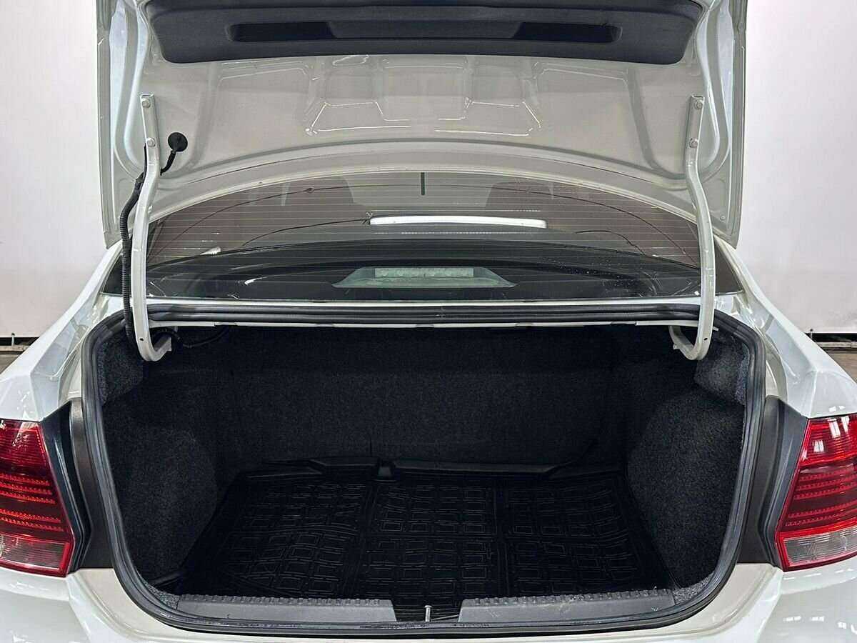 Volkswagen Polo б/у, 2019, Механическая. Фото: #14