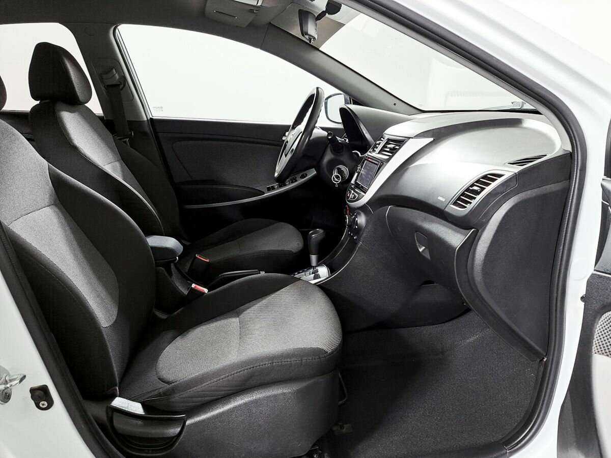 Hyundai Solaris б/у, 2013, Автоматическая. Фото: #8