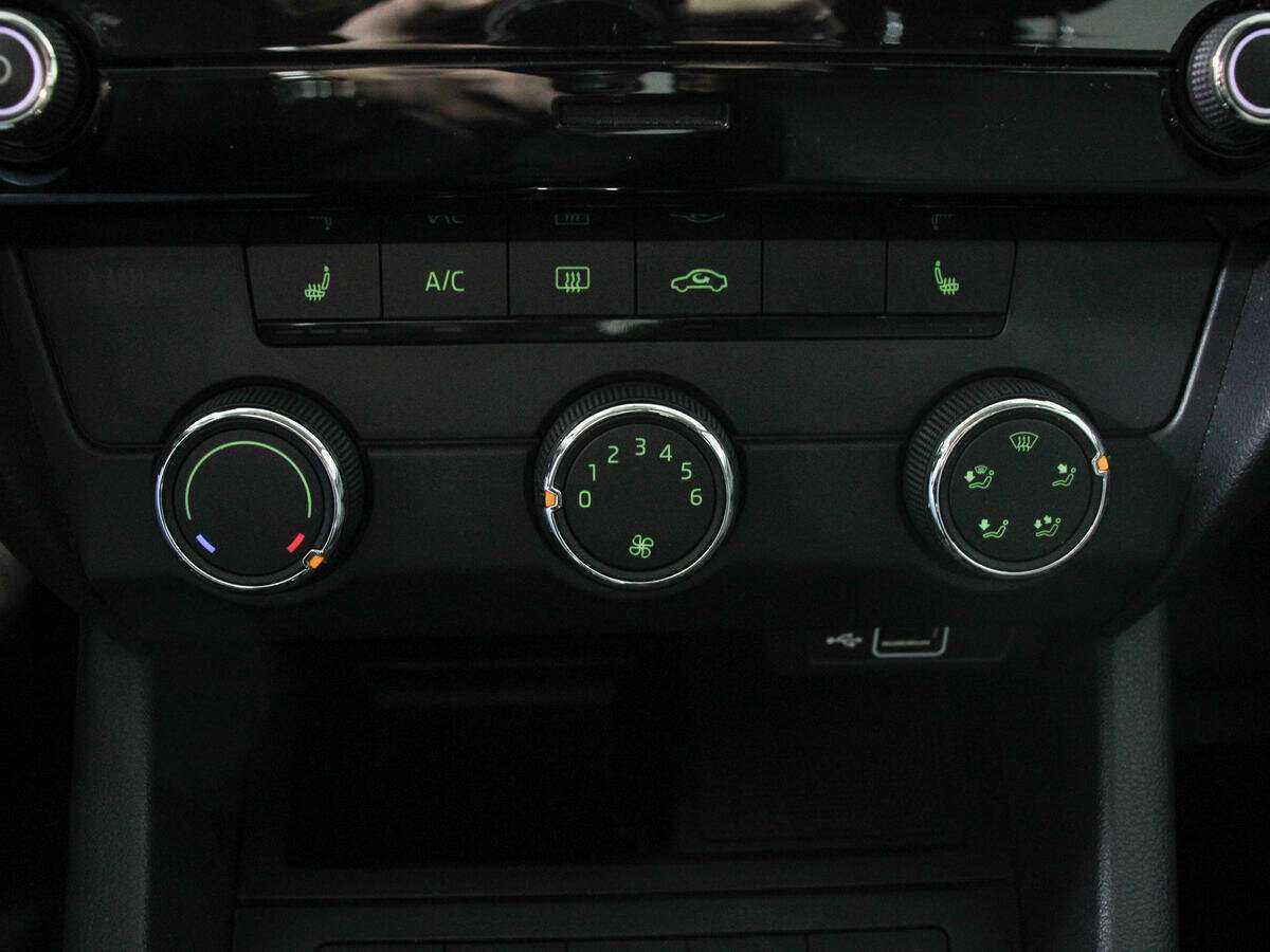 Skoda Octavia б/у, 2018, Автоматическая. Фото: #13